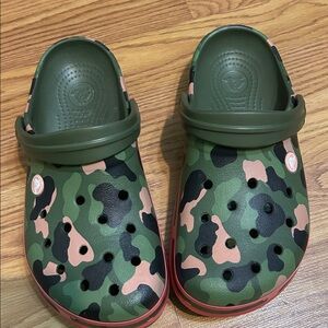 Crocs Crocband Multigraphic Clog K Unisex W/8-M/6 205532-737